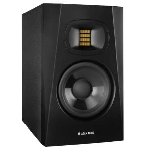 Schräge Ansicht des ADAM Audio T5V 5-Zoll Aktiv-Studiomonitors - Lautsprecher