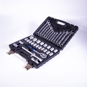 IRIS TOOLS 37 darabos dugókulcs készlet (1/2 hüvelyk) fekete tokban, ferde nézet - Dugókulcs