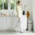 Brabantia Sort & Go 12 literes fehér újrahasznosító szemetes egy modern konyhai környezetben