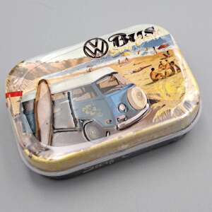 Nostalgic Art VW Bus Surf menta cukor doboz, egy vintage VW busszal a tengerparton egy szörfdeszkával - Nostalgic-Art