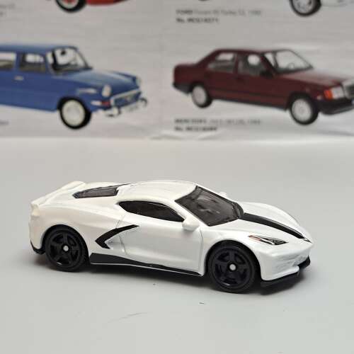 Fehér 2020-as Chevrolet Corvette öntött fém modell autó, 1:64 méretarányú, Matchbox - Matchbox
