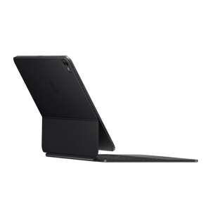 Apple Magic Keyboard fekete tokban az iPad Pro 13 (2024) modellhez, a billentyűzet és a trackpad látható - Tablet tok