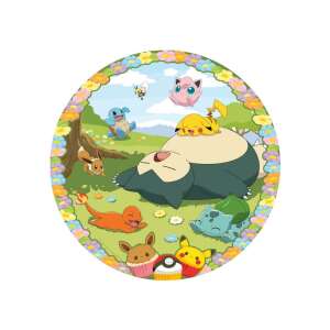 Közelkép a Ravensburger Pokémon 500 darabos kerek kirakójáról, Snorlax-szal és más Pokémon karakterekkel egy virágos réten. - Ravensburger Puzzle