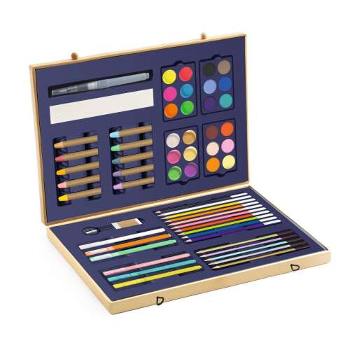 Djeco Sparkling Box of Colors Kunstset, geöffnet, um den Inhalt zu enthüllen, darunter Bleistifte, Kreiden, Filzstifte und Farben