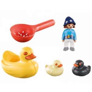 Playmobil Aqua Kacsa család fürdőjáték szett, 1-2-3, 70271, tartalmaz egy lány figurát, egy piros merőkanalat, egy nagy sárga kacsát, egy kis sárga kacsát és egy kis fekete kacsát - Playmobil 1-2-3