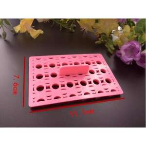 Pink plastic cake decorating stencil with circle pattern - Pastry decorating tool