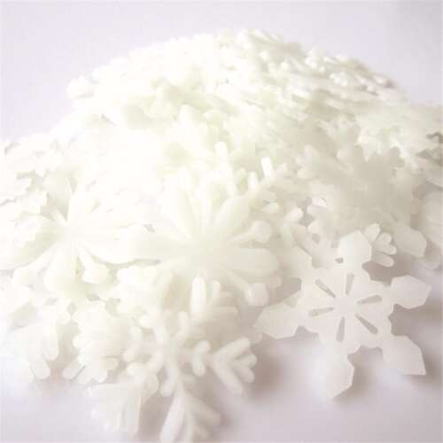 50 de autocolante de perete cu fulgi de nea albe care strălucesc în întuneric