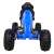 Elölnézet a Strong kék pedálos gokartról nagy gumikkal