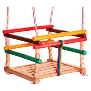Detailný pohľad na drevenú detskú hojdačku s farebnými tyčami a lanami - Šport a voľný čas