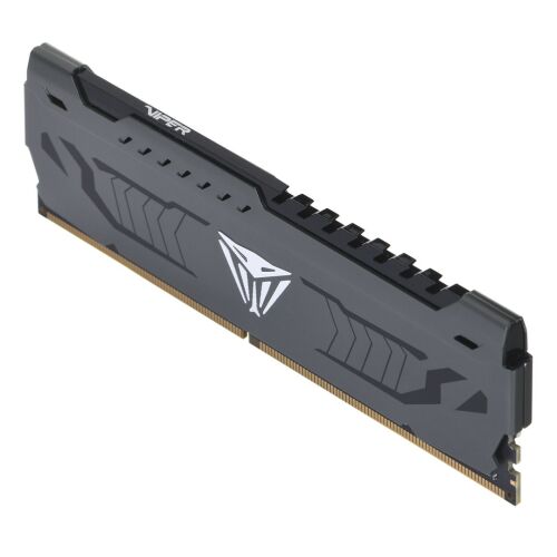 Schräge Ansicht des Patriot Viper Steel 32GB DDR4 3200MHz Speichers