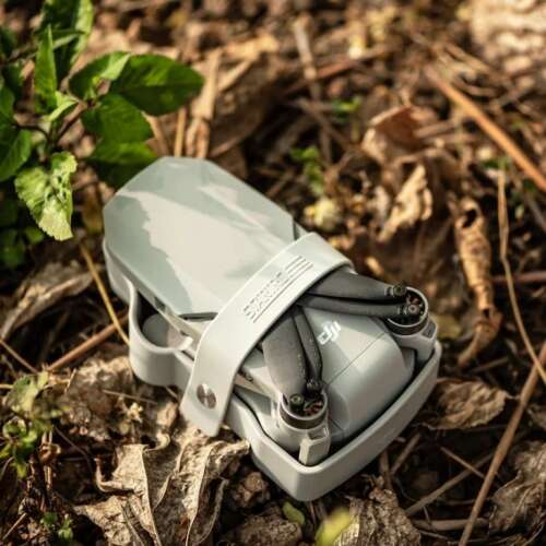 DJI Mini 2/SE Drón STARTRC Légcsavar és Gimbal Védővel használat közben