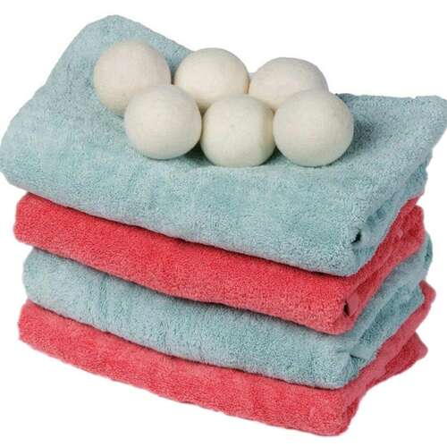Set of 3 wool dryer balls for faster drying and less wrinkles