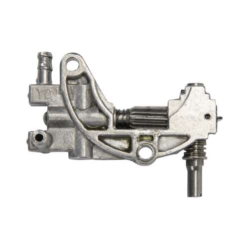 5600 Kis Erdész Láncfűrész Olajszivattyú Csigával