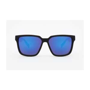 Hawkers Carbon Black Sky Motion napszemüveg, elülső nézet kék tükrös lencsékkel - Férfi napszemüveg