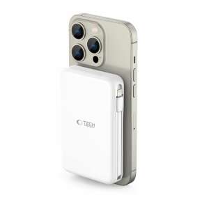 Tech-Protect PB31 MagSafe Powerbank przymocowany do iPhone'a - Tech-Protect