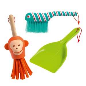 Djeco Mister Clean cleaning set for kids, includes a broom, dustpan, and brush, unpackaged - Household Toy