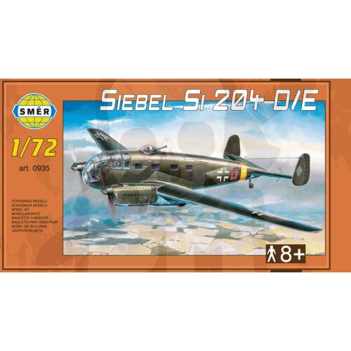 Smer 0935 Siebel Si 204 D/E 1:72 méretarányú műanyag modellkészlet dobozképe, amely a katonai szállító repülőgépet ábrázolja repülés közben kopár táj felett - Modell és makett