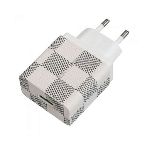 Încărcător de rețea Astrum CH310 Quick Charge 3.0 cu două culori și finisaj din piele, 1xUSB 3,0A 18W