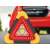 A 3 az 1-ben autós vészjelző háromszög használata az úton