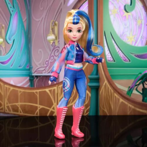 Unikornis Akadémia Isabel baba részletes ruhában