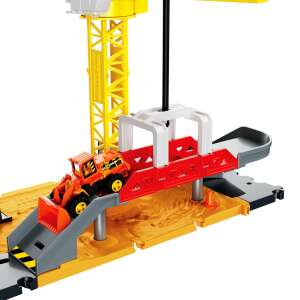 Matchbox Action Drivers Construction Site playset with crane and bridge, includes a Quarry King toy car - Mattel