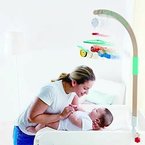HAPE Zenélő forgó 181042051 - Hape