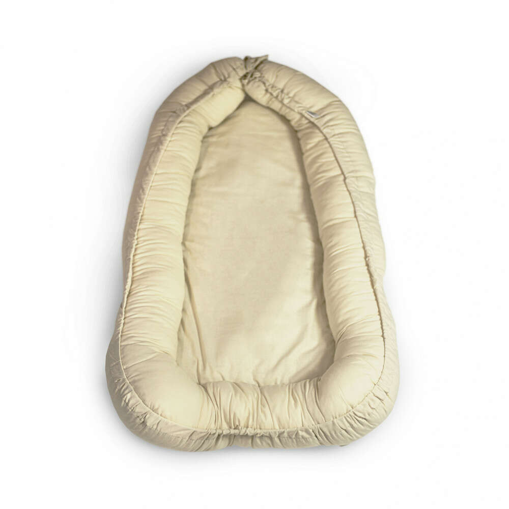Petite &Mars Babafészek FEEL SAFE Light Beige 90 x 60 cm