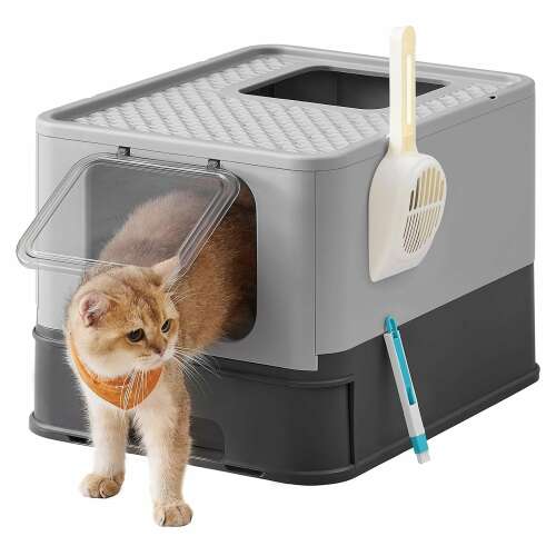Pisică folosind o litieră închisă cu lopată și perie, litieră gri pentru pisici, toaletă pentru pisici