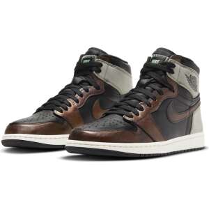 Air Jordan 1 Retro High OG sneakers, side view - For man