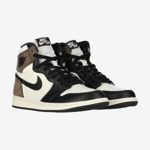 Air Jordan 1 Retro High OG men's shoes - For man