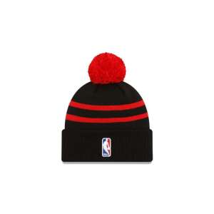 New Era Chicago Bulls NBA Knit Beanie with Pom Pom in Black - Men's Hat