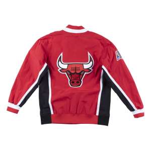 Mitchell & Ness Chicago Bulls 96' Authentic Warm Up Jacket, red, back view - Men's jacket
