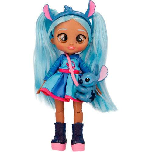 Cry Babies BFF Disney Stitch artikulált baba kék hajjal és kék ruhával, Stitch plüssöt tart - IMC Toys