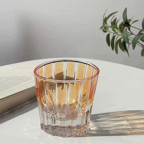 Breeze csíkos üvegpohár, sárga, modern design, tökéletes vízhez, gyümölcsléhez, koktélokhoz és röviditalokhoz