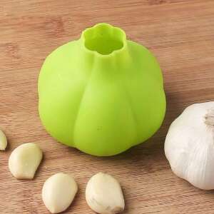 Zöld szilikon fokhagyma pucoló, könnyen használható, csak helyezzen be egy fokhagymagerezdet és nyomja össze a héj eltávolításához - Hámozó