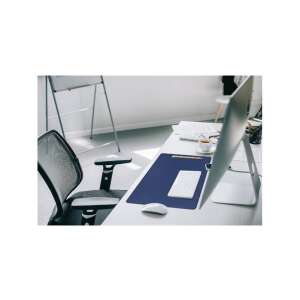 Sötétkék asztali könyöklő lekerekített élekkel, 530x400mm, csúszásmentes, strapabíró, íráshoz és munkához, asztalon számítógéppel, billentyűzettel és egérrel - Durable