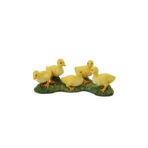 Collecta Ducklings Figurine Set, 6 yellow ducklings on a green base - Collecta