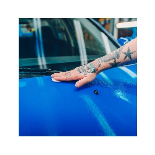 Používanie Meguiar's Smooth Surface Čistiacej hliny na laku auta