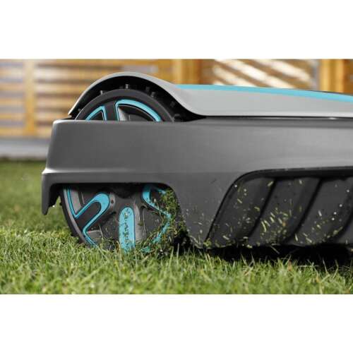 Robot de tuns iarba Gardena cu perii de curățare a roților