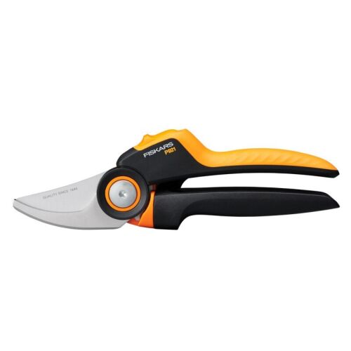 Градинска ножица Fiskars X-series P921 M, изглед под ъгъл