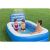 Kinder spielen im Bestway Aufblasbaren Pool mit Sprinkler