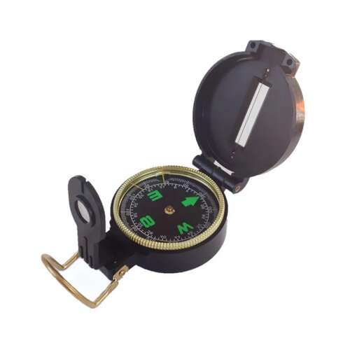 Fekete iránytű műanyag borítással, iránytű folyadékkal, iránytű északnyíllal, iránytű túrázáshoz, iránytű navigációhoz, iránytű tájékozódáshoz, iránytű szabadtéri tevékenységekhez, iránytű utazáshoz, iránytű kempingezéshez, iránytű túléléshez