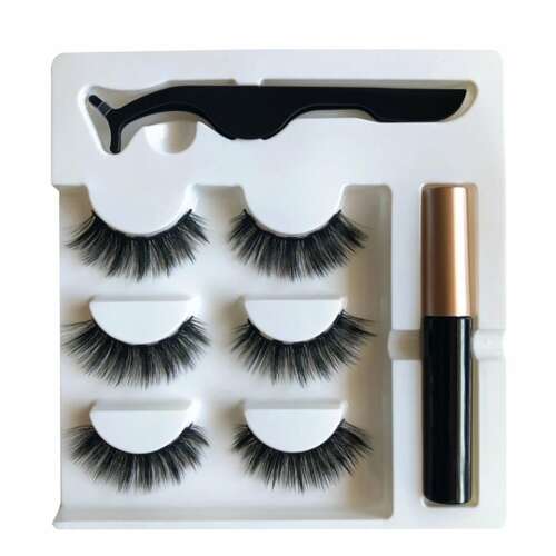 Magnetic eyelashes set with 3 pairs of lashes, applicator and magnetic eyeliner