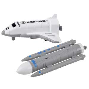 Űrhajó kilövő állomás űrhajóval és daruval