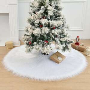 White faux fur Christmas tree skirt, 150 cm diameter, under a Christmas tree - Christmas tree stand