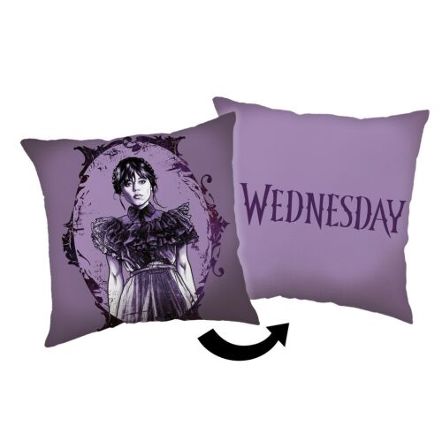 Wednesday Addams díszpárna, 40x40 cm, lila párna Wednesday portréval és logóval - Jerry Fabrics