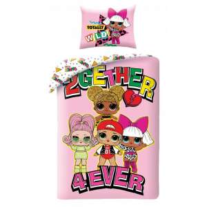 LOL Surprise Wild Bettwäsche-Set mit einem rosa Bettbezug mit vier LOL-Puppen und dem Schriftzug '2GETHER 4EVER' sowie einem Kissenbezug mit einer LOL-Puppe und dem Schriftzug 'TOTALLY WILD' - Carbotex Bettwäsche - Jugend und Erwachsene