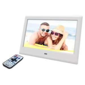 Digitalni okvir za fotografije Sencor SDF 782 WH s daljinskim upravljačem, prikazuje sliku para na plaži - Uređenje interijera