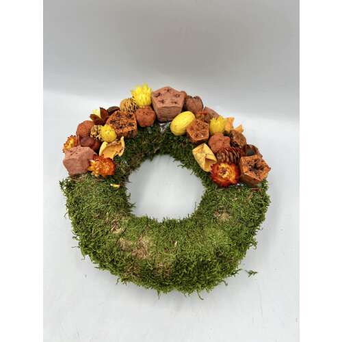 20 cm moha koszorú sárgás díszítéssel