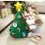 Gyerek díszíti a Mini 3D Filc Karácsonyfát, Filc karácsonyfa gyerekeknek, Karácsonyi dekoráció
